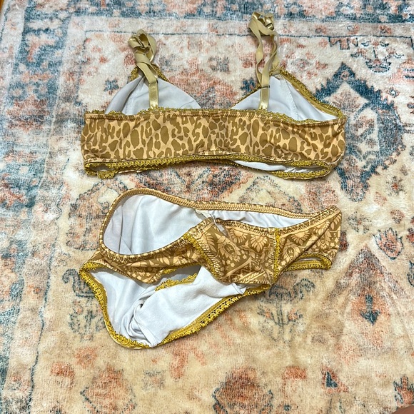 Nwot Wild Thing Set - Picture 2 of 2